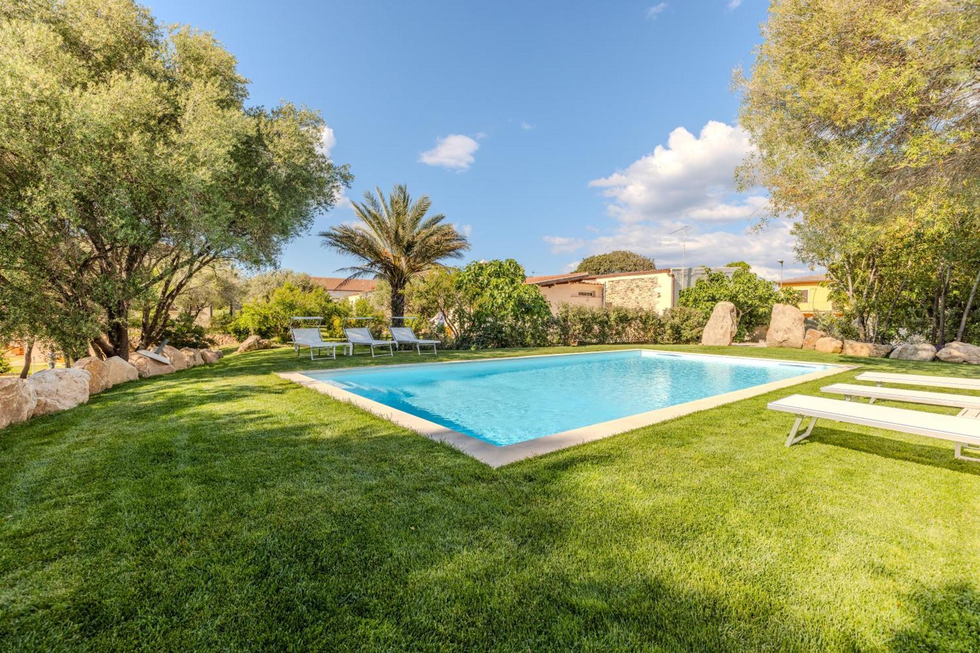 Stazzo San Teodoro Piscina Condivisa Apartman Kültér fotó